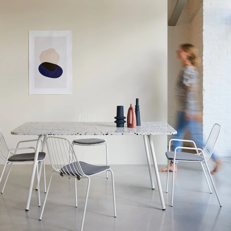 Elio - Table rectangulaire en terrazzo premium et métal white 4/6 pers.