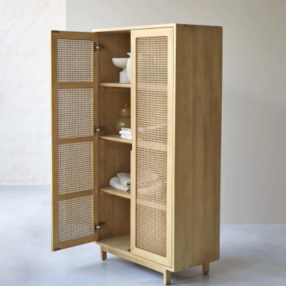 Luis - Armoire en orme massif et cannage