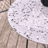 Elio - Table de jardin ronde en terrazzo premium et métal grey 4 pers.