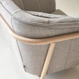 Yas - Fauteuil en chêne massif et tissu gris