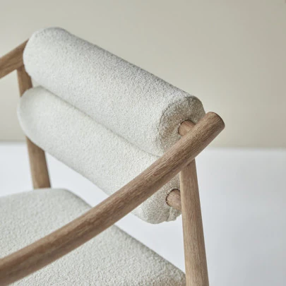 Colombe - Fauteuil en acacia massif et tissu bouclette