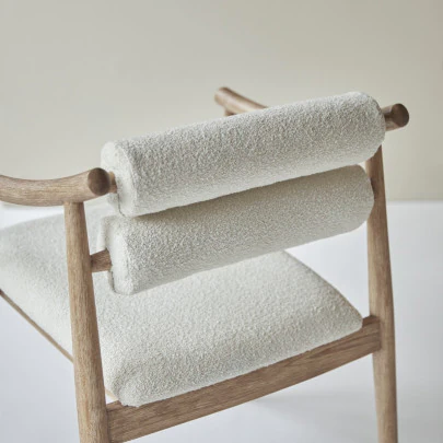 Colombe - Fauteuil en acacia massif et tissu bouclette