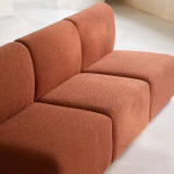 Swann - Banquette modulable en acacia massif et tissu terracotta, 3 places