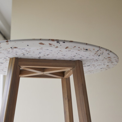 Elio - Table ronde en terrazzo premium et acacia massif 4 pers.